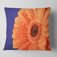 Designart Orange tratinčica na ljubičastoj pozadini - jastuk za cvjetni bacanje - 18x18