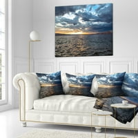 Dizajnirati prekrasan morski pejzaž pod oblačnim nebom - Moderni jastuk za bacanje morske obale - 18x18